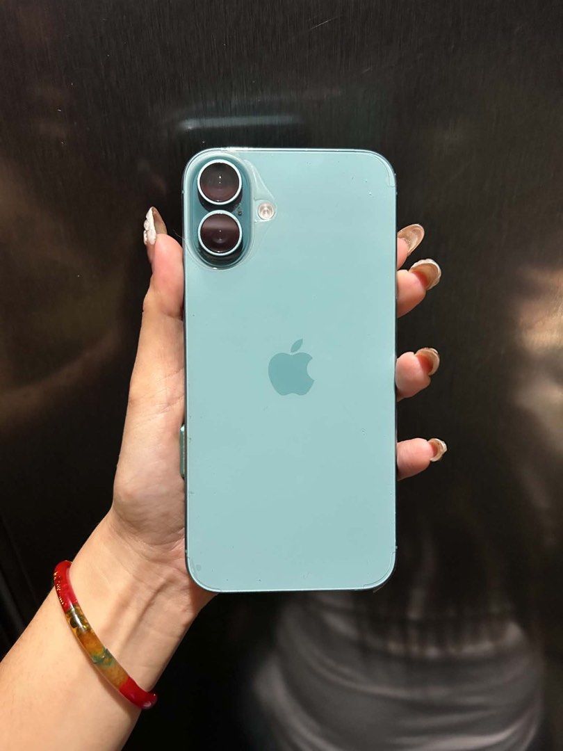 Iphone 16 plus 256gb (Category: iPhone 16 Series) located in Quezon City. Submitted by _atedyolyaaa (Listing ID 1438489397, Image 1). Description: SALE OR SWAP (Macbook Neo) (Pass sa di nag babasa) IPHONE 16 (256 GB) GOOD CONDITION!! -LADY OWNED - NO REPAIR HISTORY (ALL ORIG) - 91% ORIG BATTERY HEALTH - TRUETONE WORKING - FACE ID WORKING - ALL FEATURES WORKING -naka film protector yung likod -crack only at the tempered glass REASON FOR SELLING: U