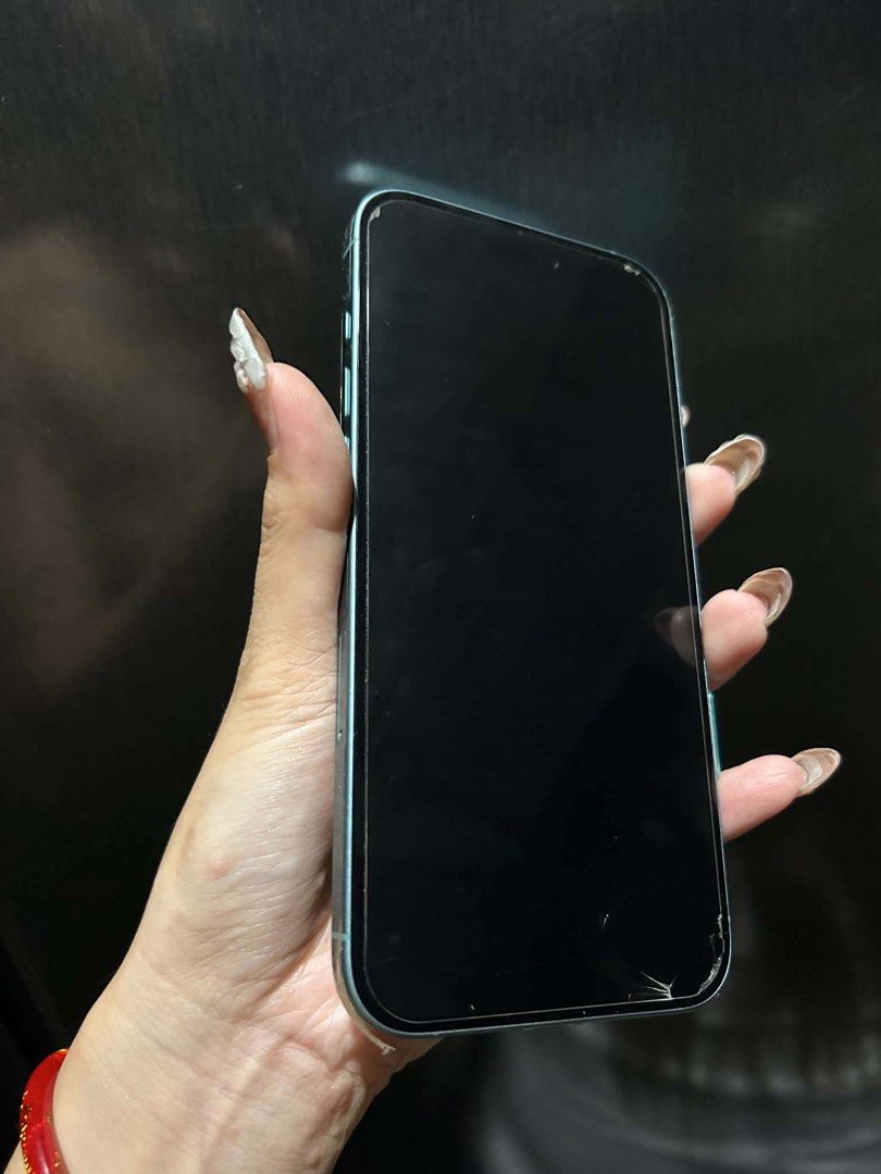 Iphone 16 plus 256gb (Category: iPhone 16 Series) located in Quezon City. Submitted by _atedyolyaaa (Listing ID 1438489397, Image 2). Description: SALE OR SWAP (Macbook Neo) (Pass sa di nag babasa) IPHONE 16 (256 GB) GOOD CONDITION!! -LADY OWNED - NO REPAIR HISTORY (ALL ORIG) - 91% ORIG BATTERY HEALTH - TRUETONE WORKING - FACE ID WORKING - ALL FEATURES WORKING -naka film protector yung likod -crack only at the tempered glass REASON FOR SELLING: U
