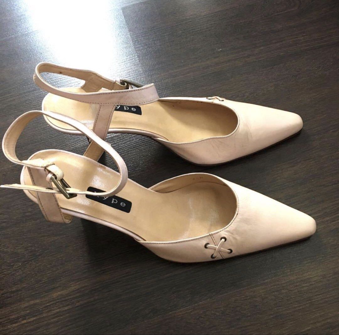 Italy pointy Heels (Category: Wedges) located in Manila. Submitted by thekidshop (Listing ID 1317122014, Image 1). Description: Made in Spain Tag 6.5 .