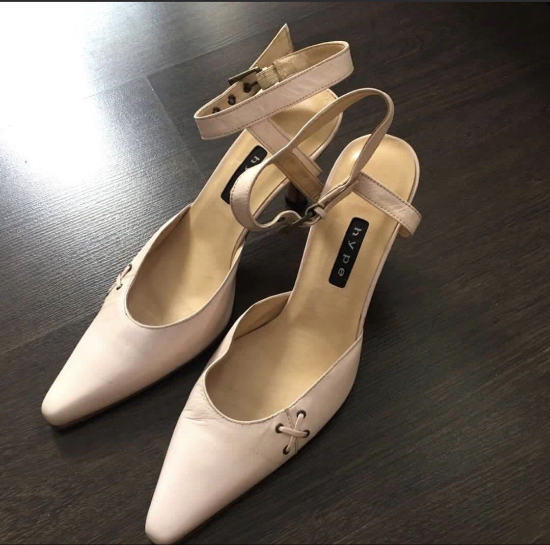 Italy pointy Heels (Category: Wedges) located in Manila. Submitted by thekidshop (Listing ID 1317122014, Image 3). Description: Made in Spain Tag 6.5 .