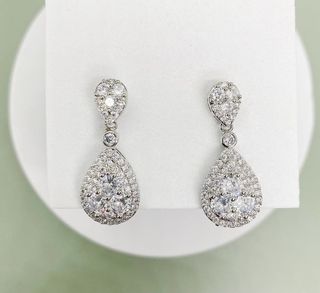 (Category: ) located in . Submitted by harpercloset (Listing ID 1438327252, Image 1). Description: .