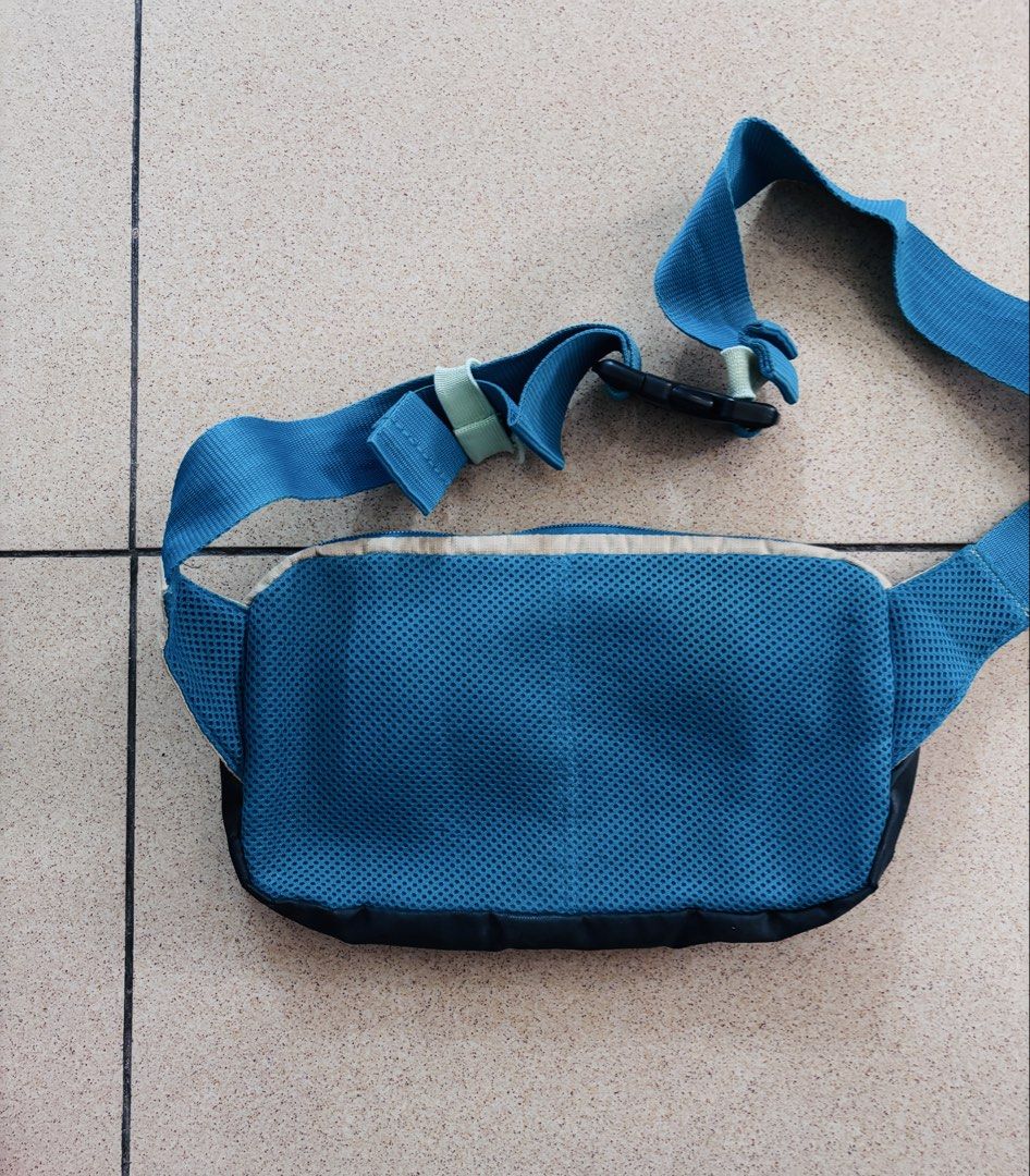 Jansport Wayout Beltbag (Category: Backpacks) located in Manila. Submitted by leslieaguilar78 (Listing ID 1438353542, Image 2). Description: Meetup: Betterliving Subd. Parañaque City.