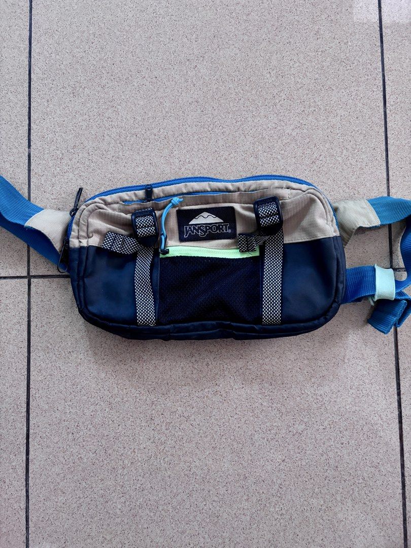 Jansport Wayout Beltbag (Category: Backpacks) located in Manila. Submitted by leslieaguilar78 (Listing ID 1438353542, Image 1). Description: Meetup: Betterliving Subd. Parañaque City.