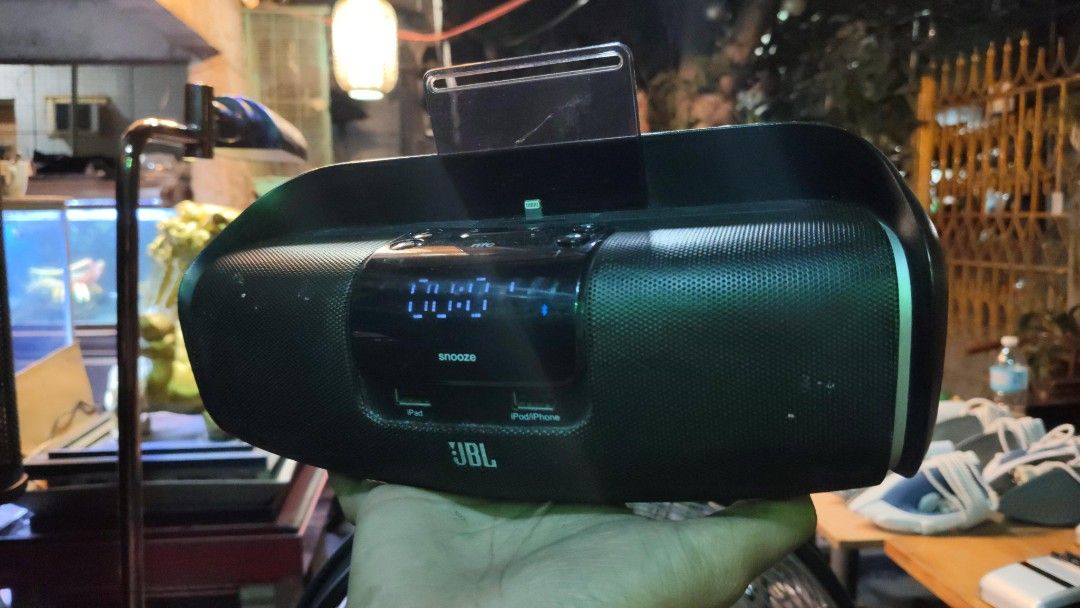 JBL ONBEAT BLUEOOTH SPEAKER (Category: Soundbars, Speakers & Amplifiers) located in Manila. Submitted by lalalatcartel (Listing ID 1438369557, Image 2). Description: JBL ONBEAT HOTEL bluetooth Clock Iphone docking station READY TO USE note! this is adaptor type 220volts and not chargeable! adaptor plugged in 1,500 each.