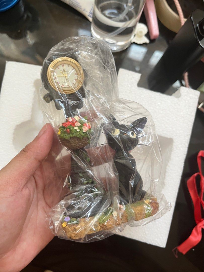 Kiki's Delivery Service Diorama Clock (Category: Clocks) located in Bulacan. Submitted by nyawnyaww (Listing ID 1438358561, Image 3). Description: - Kiki's Delivery Service diorama clock. - Features Jiji the cat. - Authentic design from Japan. Brandnew.