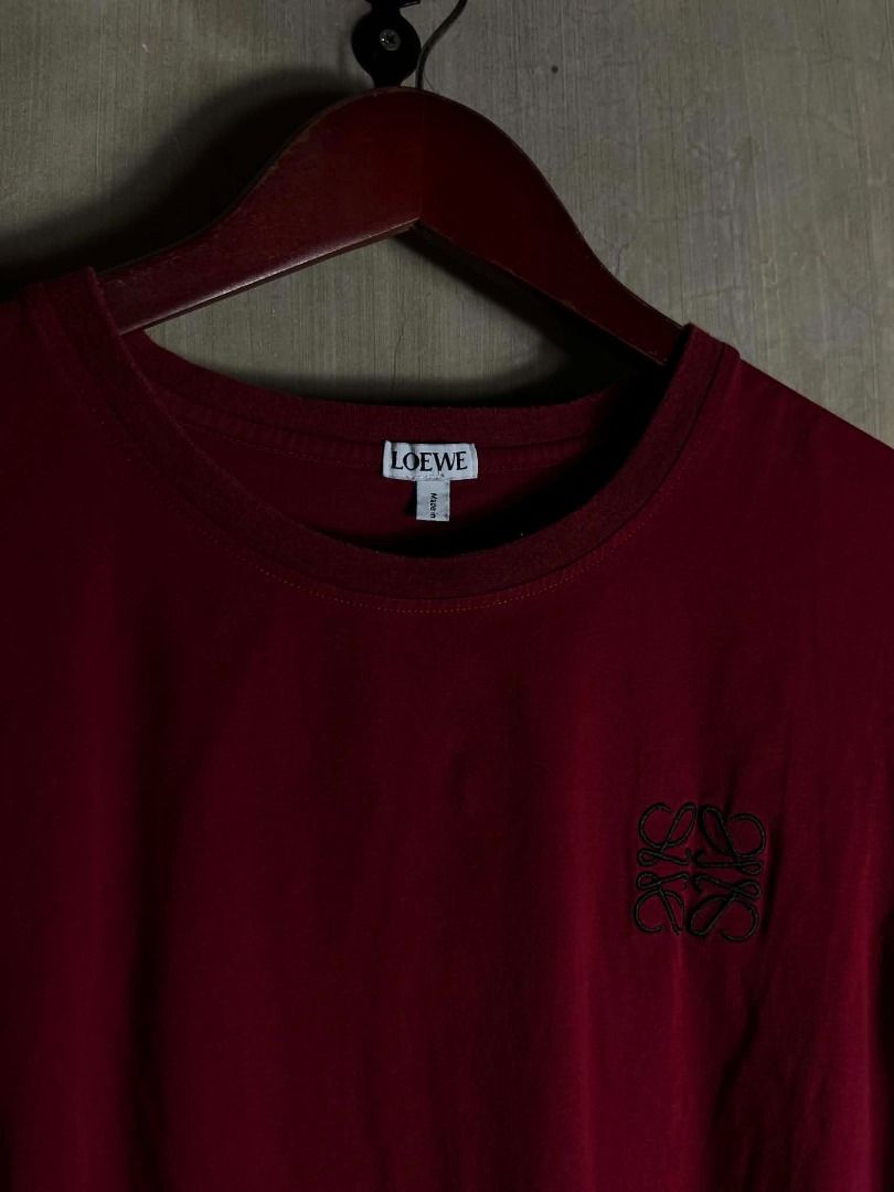 Loewe Anagram Logo Crest Crimson Tee (Category: Tshirts & Polo Shirts ) located in Dagupan City. Submitted by thelastpiece.ph (Listing ID 1438342858, Image 3). Description: Loewe Anagram Logo Crest Crimson Tee •Last Photo Piece Ref. sɪᴢᴇ: Medium ᴡɪᴅᴛʜ: 20 ʟᴇɴɢᴛʜ: 27 𝙲𝚘𝚗𝚍𝚒𝚝𝚒𝚘𝚗: Excellent ɪssᴜᴇ: Minimal Lints 💳𝙼𝚘𝚍𝚎 𝙾𝚏 𝙿𝚊𝚢𝚖𝚎𝚗𝚝: 𝙶𝚌𝚊𝚜𝚑 / 𝙿𝚊𝚕𝚊𝚠𝚊𝚗 / 𝙲𝚎𝚋𝚞𝚊𝚗𝚊 𝙻𝚑𝚞𝚒𝚕𝚕𝚒𝚎𝚛 •Last Photo Piece Ref. sɪᴢᴇ: Medium 
