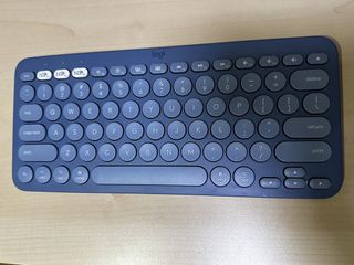 Logitech K380 Bluetooth Keyboard with case477138431676917760