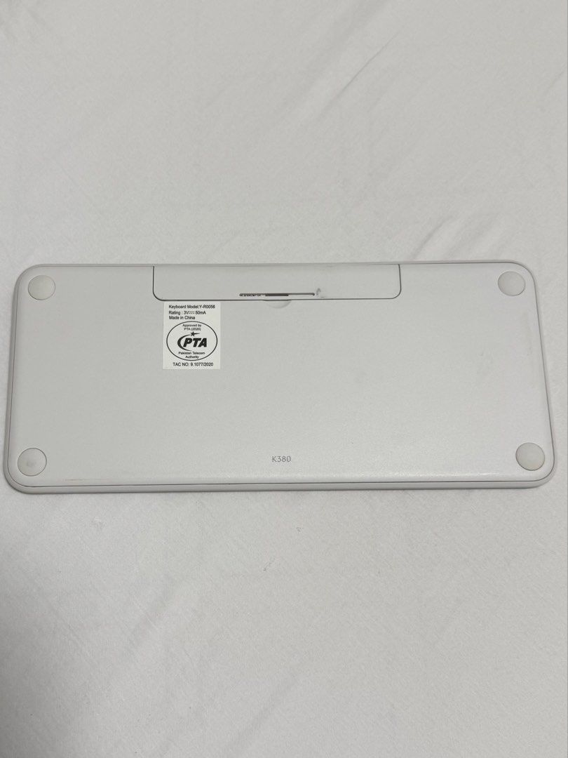 Logitech K380 Wireless Keyboard - White457051344471347201