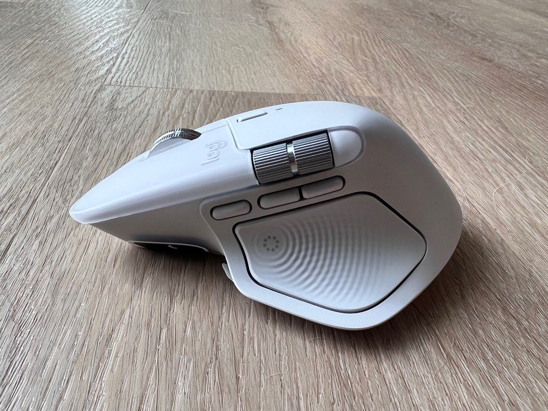 Logitech Master 4456508965358161921