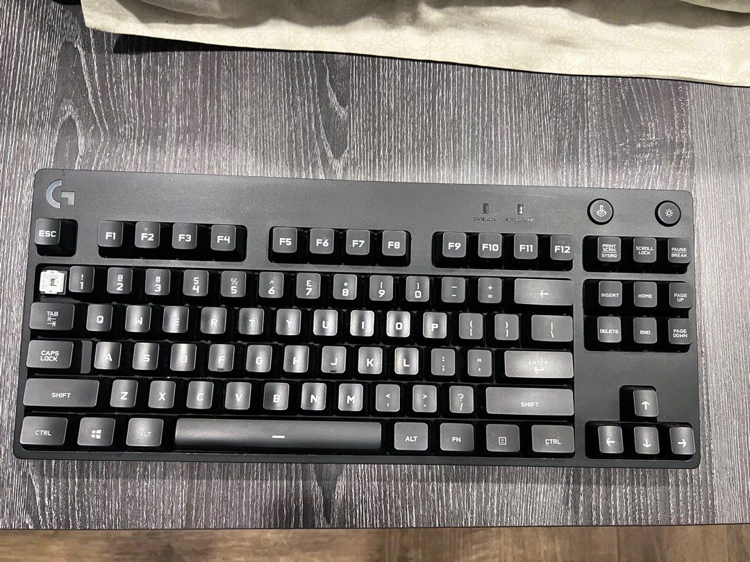 Logitech PRO wired keyboard456753849168056320