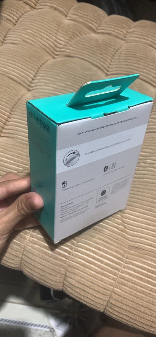 logitech signature m650 mouse (Category: Office & Business Technology) located in Manila. Submitted by goldenriver.28faf2 (Listing ID 1438384217, Image 2). Description: -still sealed .