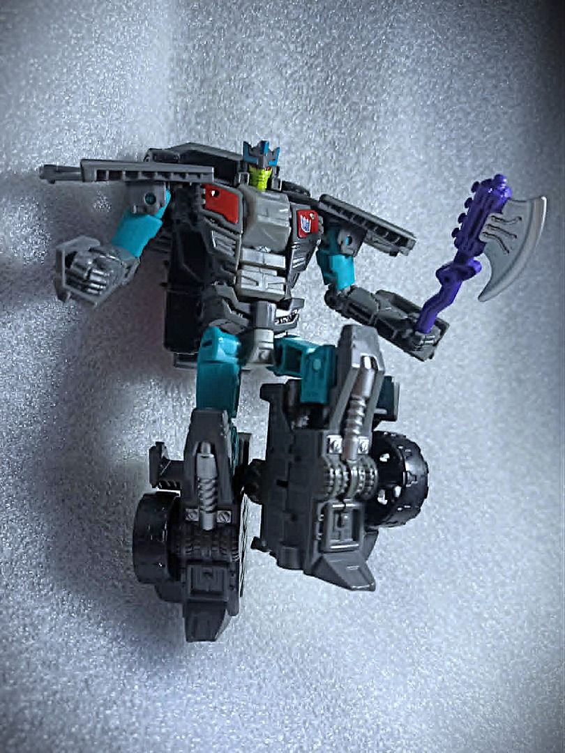 Loose CW OFFROAD Deluxe Class Hasbro Decepticon Transformers (Category: Action & Battle Toys) located in Pasay City. Submitted by Chariselyn (Listing ID 1438310759, Image 1). Description: Loose CW OFFROAD (1600+sf) Deluxe Class Hasbro Decepticon Transformers Series: Combiner Wars, 2015 Scale: 6 inches Stock: 1 Issues: 0 Condition: 10/10 Accessories: complete accessories, comics and manual Mode of Payment: GCash or through your rider Shipping opti