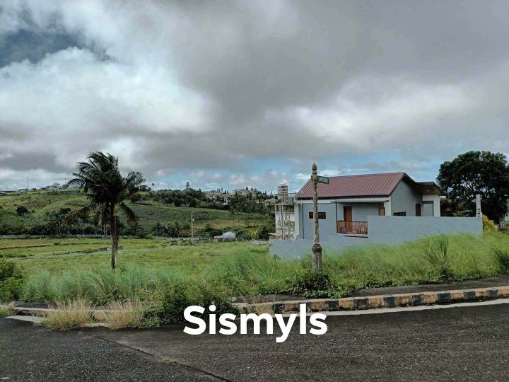 Lots for sale (Category: Lot) located in General Trias. Submitted by smyls (Listing ID 1438487284, Image 3). Description: 2 lots available for sale both corner lot villa ciara subd. 310 sqm 3.8 330 sqm 4m 4mins drive from picnic groove tagaytay clean title updated amilyar 2026 direct owner.