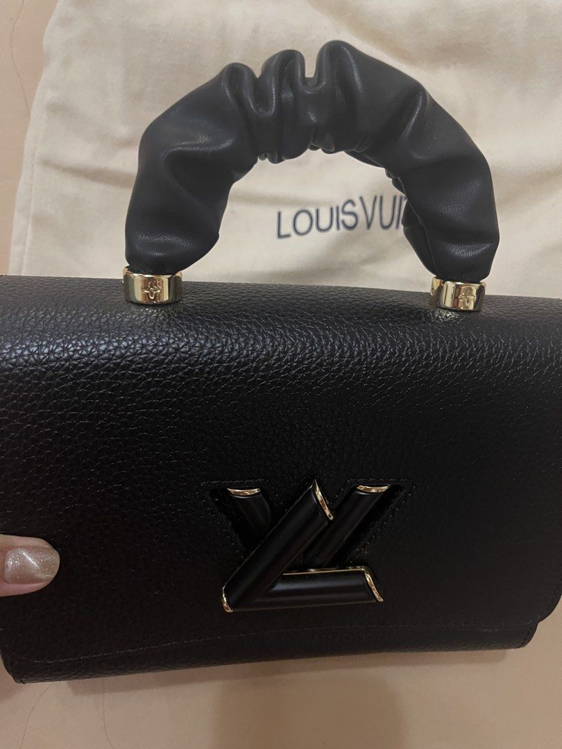 Lou is Vuitton (Category: Luxury Bags & Wallets) located in Tuguegarao City. Submitted by missgenv (Listing ID 1438397519, Image 2). Description: Louis Vuitton Capucines East West Scrunched top handle.