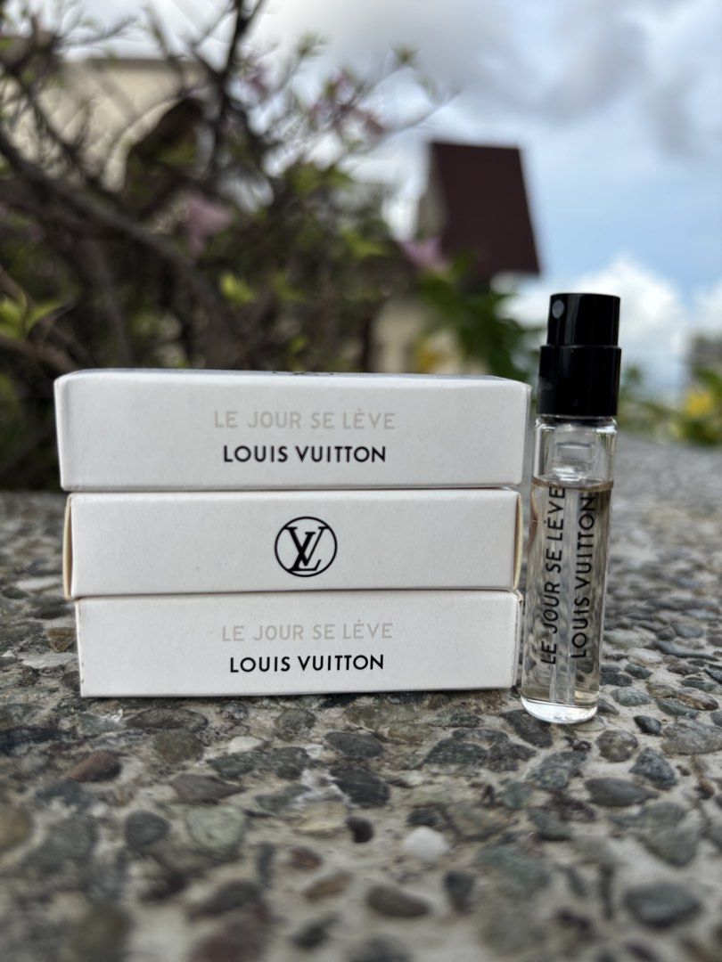 Louis Vuitton Afternoon Swim Perfume (Category: Fragrance & Deodorants) located in Pateros City. Submitted by sanchezgerard11 (Listing ID 1438481695, Image 2). Description: Authentic Louis Vuitton Afternoon Swim perfume. This listing includes a sample size perfume and its original box. The perfume has a refreshing blue liquid inside. Perfect for trying out the scent before committing to a full-sized bottle. A great addition to your fragrance coll