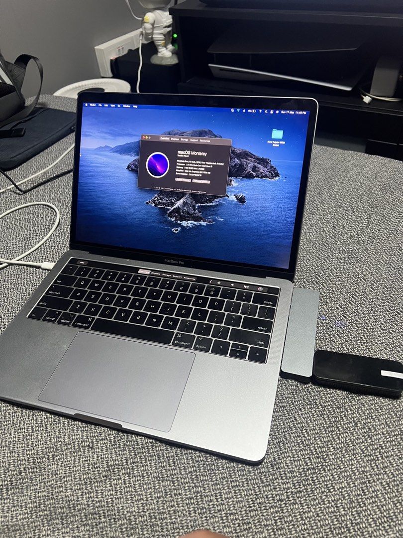 Macbook Pro 2016 (Read)456943428908492800