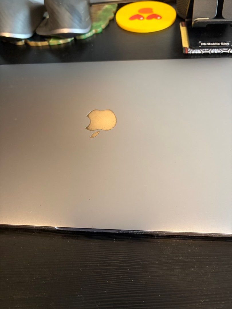 MacBook Pro Touchbar 2019 13 inch456640781447997441