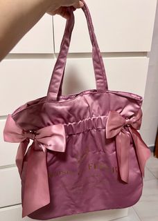 (Category: ) located in . Submitted by berriespink (Listing ID 1438453631, Image 1). Description: .