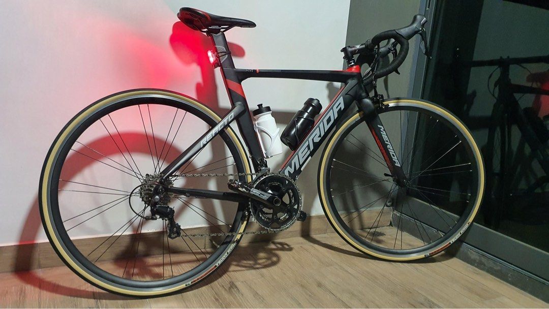 Merida Reacto 400 (Category: Bicycles) located in Singapore. Submitted by cyclingfanatics (Listing ID 1438412341, Image 1). Description: Selling a lightly used Merida Reacto 400 road bike in size small (S). It’s a great bike for anyone looking to get into road cycling or upgrade their current bike. Selling for more space in my store room. Used less than 5 times in the past year. Merida Reacto 400 (S Size) Condition 8/10 (normal scratches and wear
