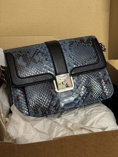 （分類：）位於 。 由 hhcmm 提交（商品編號 1438471532，圖片 1）。簡介： 。