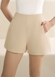 (Category: ) located in . Submitted by hypebae7 (Listing ID 1438411093, Image 1). Description: .