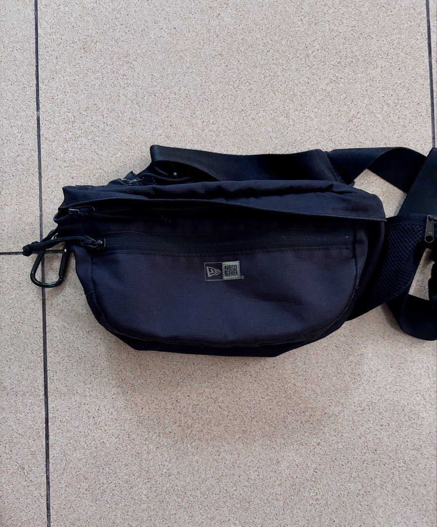 New Era Explorer Waistpack (Category: Belt bags, Clutches and Pouches) located in Manila. Submitted by leslieaguilar78 (Listing ID 1438351924, Image 1). Description: Meetup: Betterliving Subd. Parañaque City.