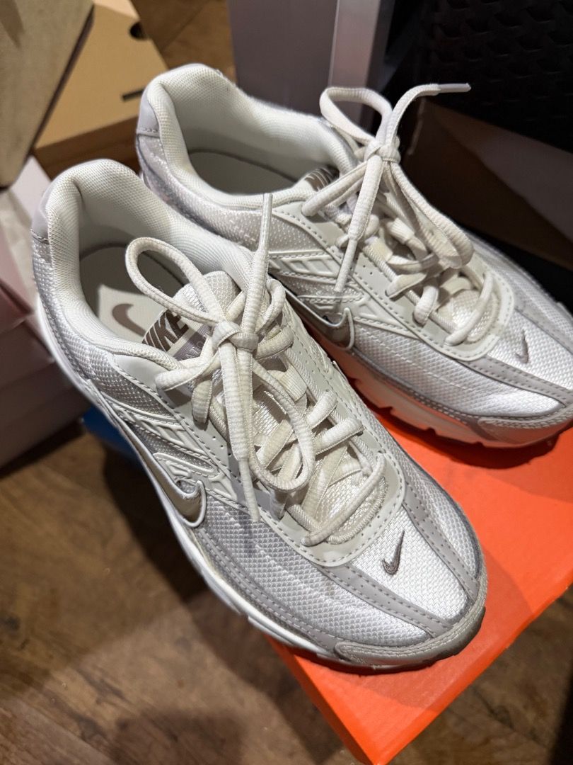 Nike Initiator - Lightbone (CAN NEGO) (Category: Sneakers) located in Caloocan City. Submitted by rieeeeeed (Listing ID 1438463022, Image 2). Description: PHP 2.7k Nike Initiator Color Lightbone Used twice, bought in Macau RFS Declutterring Loc: Sta Mesa Manila.
