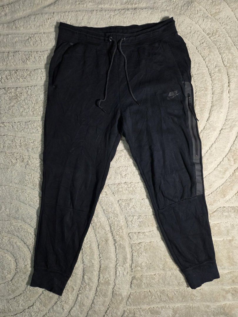Nike Techfleece pants (Category: Joggers) located in Quezon City. Submitted by thriftkitaph (Listing ID 1438489890, Image 1). Description: .