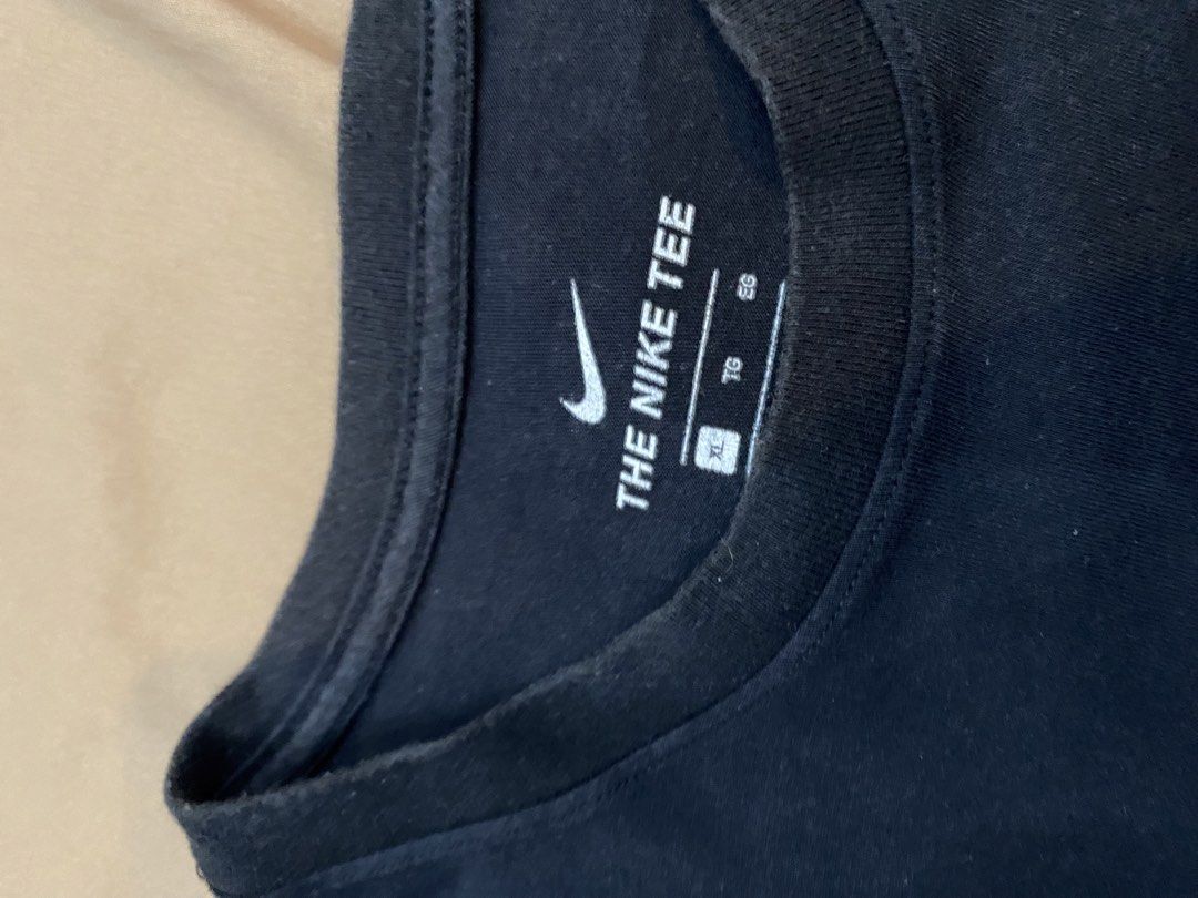 Nike Tee (Category: Tshirts & Polo Shirts ) located in Baguio. Submitted by dmnddnmd (Listing ID 1438433358, Image 2). Description: - Black Nike T-shirt - Size: XL -20x27 -8/10 -no issue.