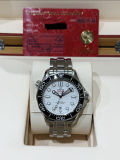 (Category: ) located in . Submitted by itsyourwatches (Listing ID 1438324748, Image 1). Description: .
