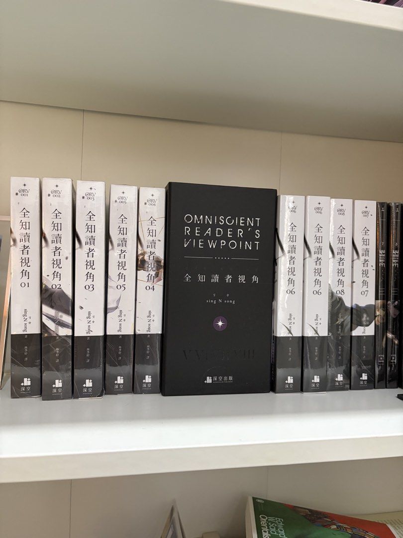 Omniscient Reader's Viewpoint / ORV TW and THAI novels (Category: Storybooks) located in Quezon City. Submitted by bluepine (Listing ID 1438391796, Image 2). Description: - vols 1-8 in Taiwanese (2x vol 6) - vols 1,3,6,7 in thai - includes acrylic and postcard in the pic, will include other orv official merch!! .