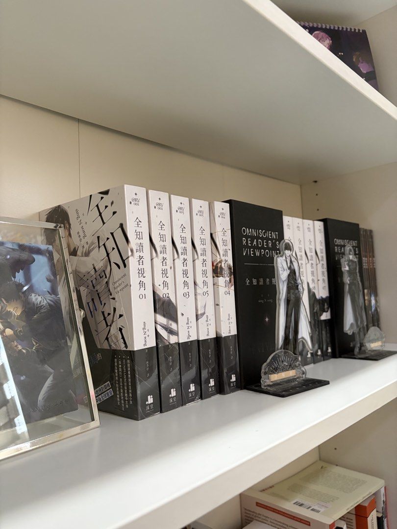 Omniscient Reader's Viewpoint / ORV TW and THAI novels (Category: Storybooks) located in Quezon City. Submitted by bluepine (Listing ID 1438391796, Image 1). Description: - vols 1-8 in Taiwanese (2x vol 6) - vols 1,3,6,7 in thai - includes acrylic and postcard in the pic, will include other orv official merch!! .