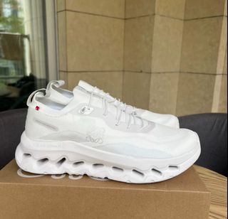 （分類：）位於 。 由 sneakerssssssssssss 提交（商品編號 1438406991，圖片 1）。簡介： 。