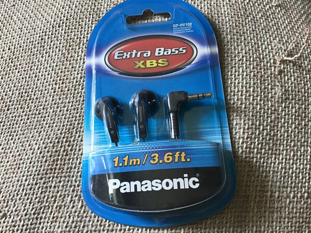 Panasonic Earphones (Category: Earphones) located in Manila. Submitted by carou35896 (Listing ID 1438325893, Image 1). Description: RP-HV102.