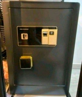 (Category: ) located in . Submitted by furnituresalestore (Listing ID 1438431442, Image 1). Description: .