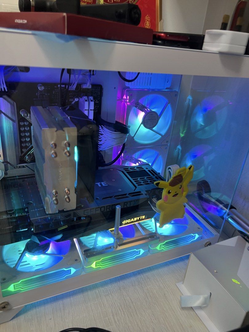 主機pc （分類：桌上電腦）位於 Hong Kong。 由 changynvnnv 提交（商品編號 1438482221，圖片 3）。簡介： • 电脑型号：华硕 台式电脑 • 系统：Windows 11 家庭版 64位 • 处理器：13th Gen Intel Core i5‑13490F • 内存：32GB（异极 DDR5 6000MHz 16GB×2） • 显卡：NVIDIA GeForce RTX 3080 Ti（12GB / 技嘉） • 主板：华硕 B760M‑AYW WIFI（B760芯片组） • 显示器：华硕 ACI22D3 ASUS VS229（21.5英寸） • 主硬盘：金士顿 SNV2S1000G（1TB 固态硬盘） • 网卡：联发科 MediaTek Wi‑Fi 6 MT7902LEN • 声卡：瑞昱 ALC897 @ 英特尔 High Definition Audio 控制器 可散賣 鍵盤：ATKatk rs6 air 滑鼠：雷柏VT7 MAX 屏幕：1k 240h