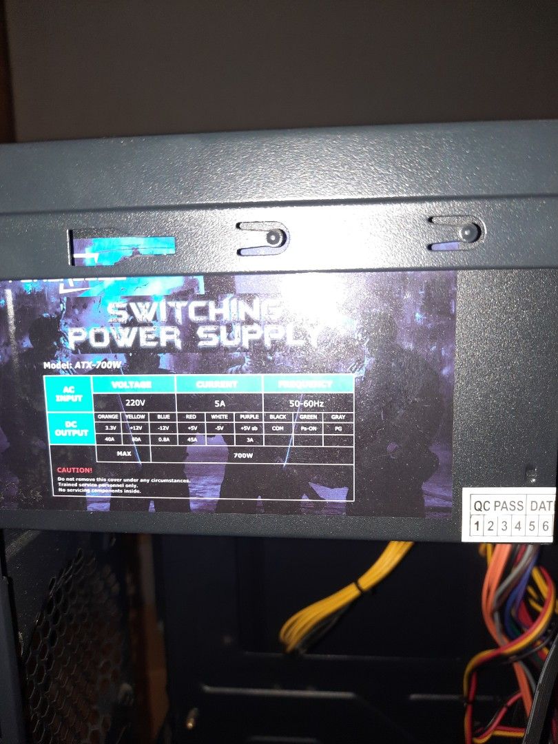 PC Case with 700w PSU (Category: Desktops) located in Makati City. Submitted by bbbcc137 (Listing ID 1438324487, Image 2). Description: - Includes a 700 watt ATX power supply - Multiple drive bays -Price negotiable - Built in PSU Fan - Comes with internal wiring for components -Used PC case -Sleek minimalist black exterior with optimal airflow design.