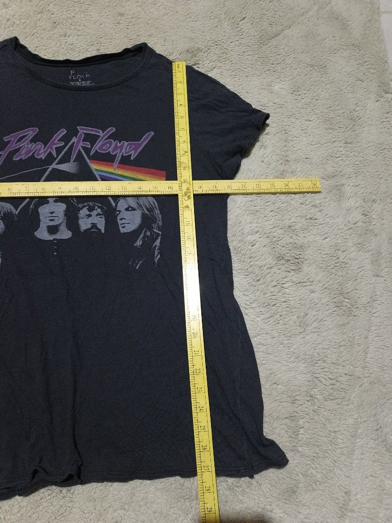 Pink Floyd ladies shirt (Category: Shirts) located in Rizal,Palawan. Submitted by vansellclothes (Listing ID 1438476389, Image 3). Description: .