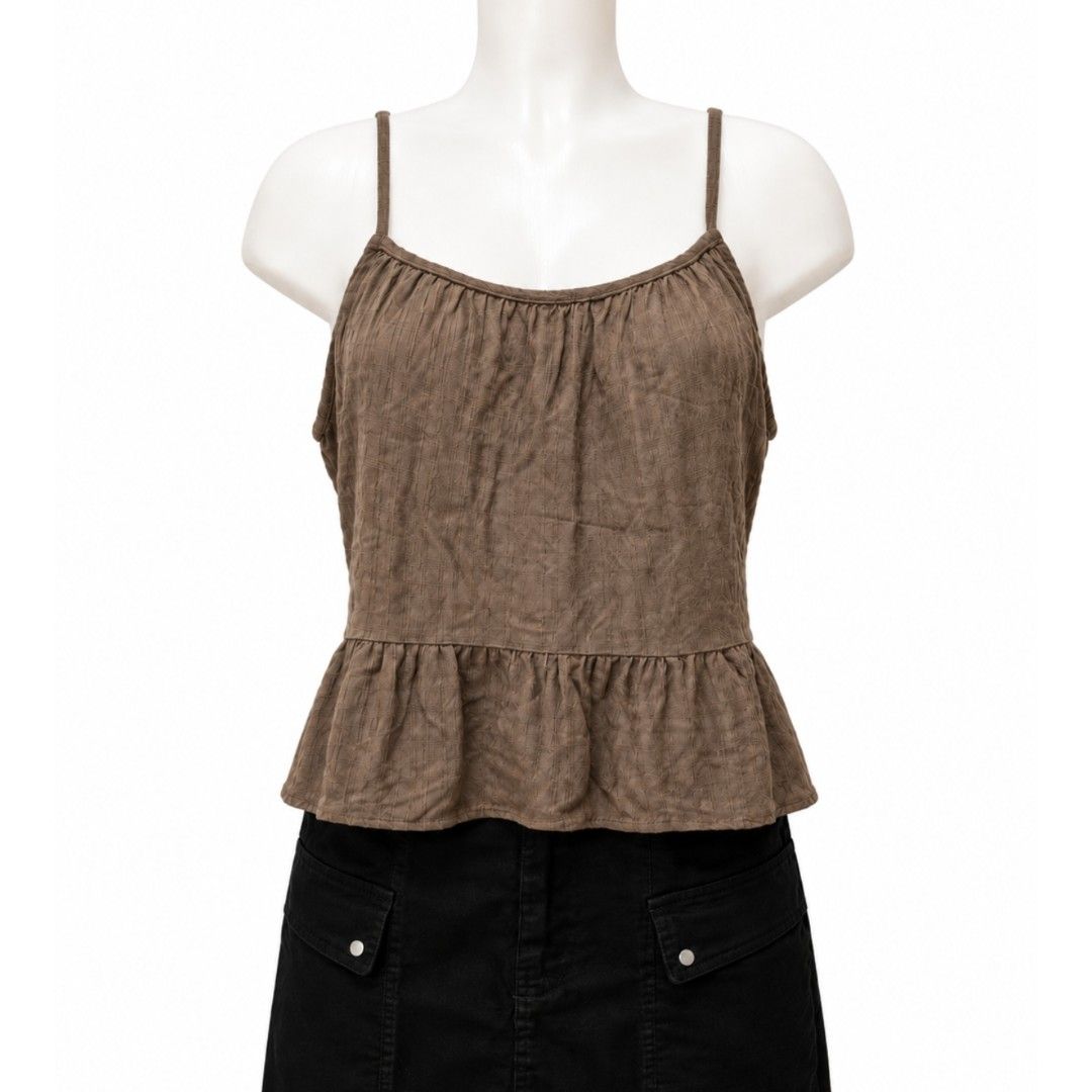 Primark Cares Textured Peplum Cami Top (Category: Sleeveless) located in Makati City. Submitted by meowmyyyy (Listing ID 1438411753, Image 1). Description: • All details and measurements are shown in the photos. Please refer to them before purchasing. • Preloved unless stated brand new. Expect minimal signs of use. • Actual color may vary due to lighting and screen settings. • First to pay basis only. No long reservations. For reservation, partia