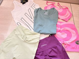 （分類：）位於 。 由 forestgate 提交（商品編號 1438351950，圖片 1）。簡介： 。