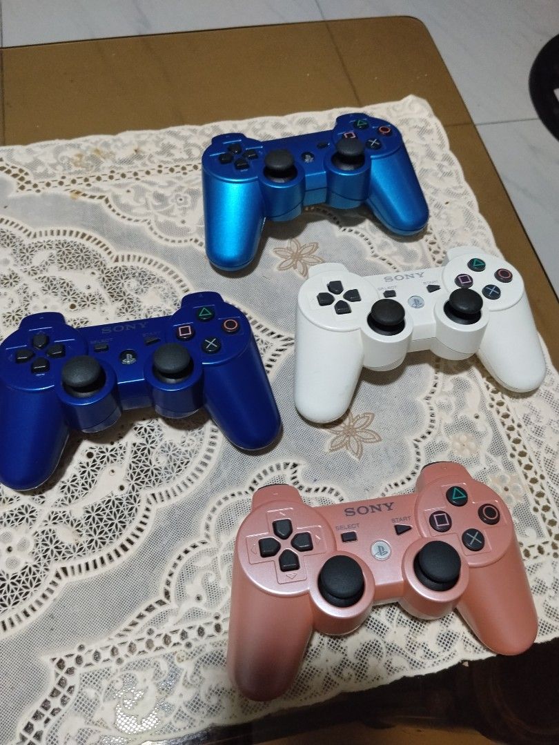 Ps3 controler orig collection (Category: Controllers) located in Manila. Submitted by cruzivanpatrick (Listing ID 1438359524, Image 1). Description: ps3 controler all orig 1k each kahit ano dyan unit lng po yan wala yung charger matagal malowbat lahat pm meet up lrt 1 abad santos station deliver kayo mag book g cash shipping payment first lbc jrs thanks check rating.