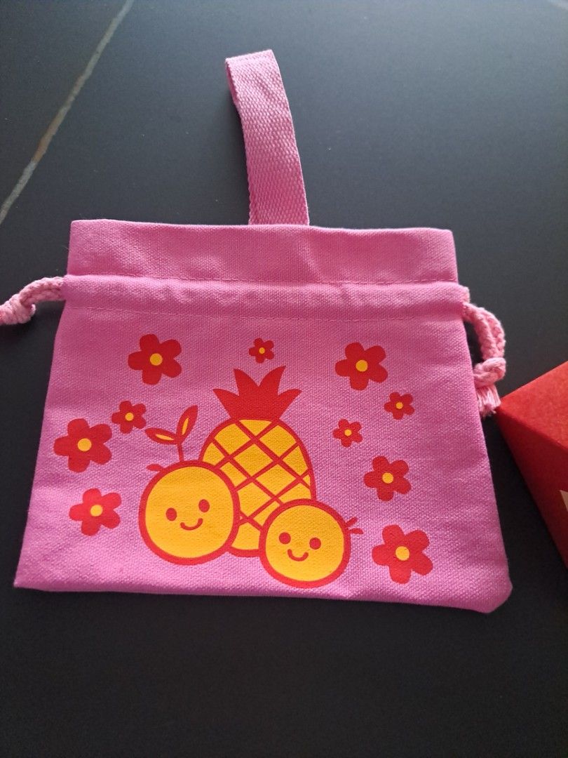 Random stuff (Category: Gift Baskets & Hampers) located in Singapore. Submitted by gemgem456 (Listing ID 1438334838, Image 2). Description: - Small CNY tote bag - Red origami lantern with tassel and handle. - Perfect for gifting or collecting..