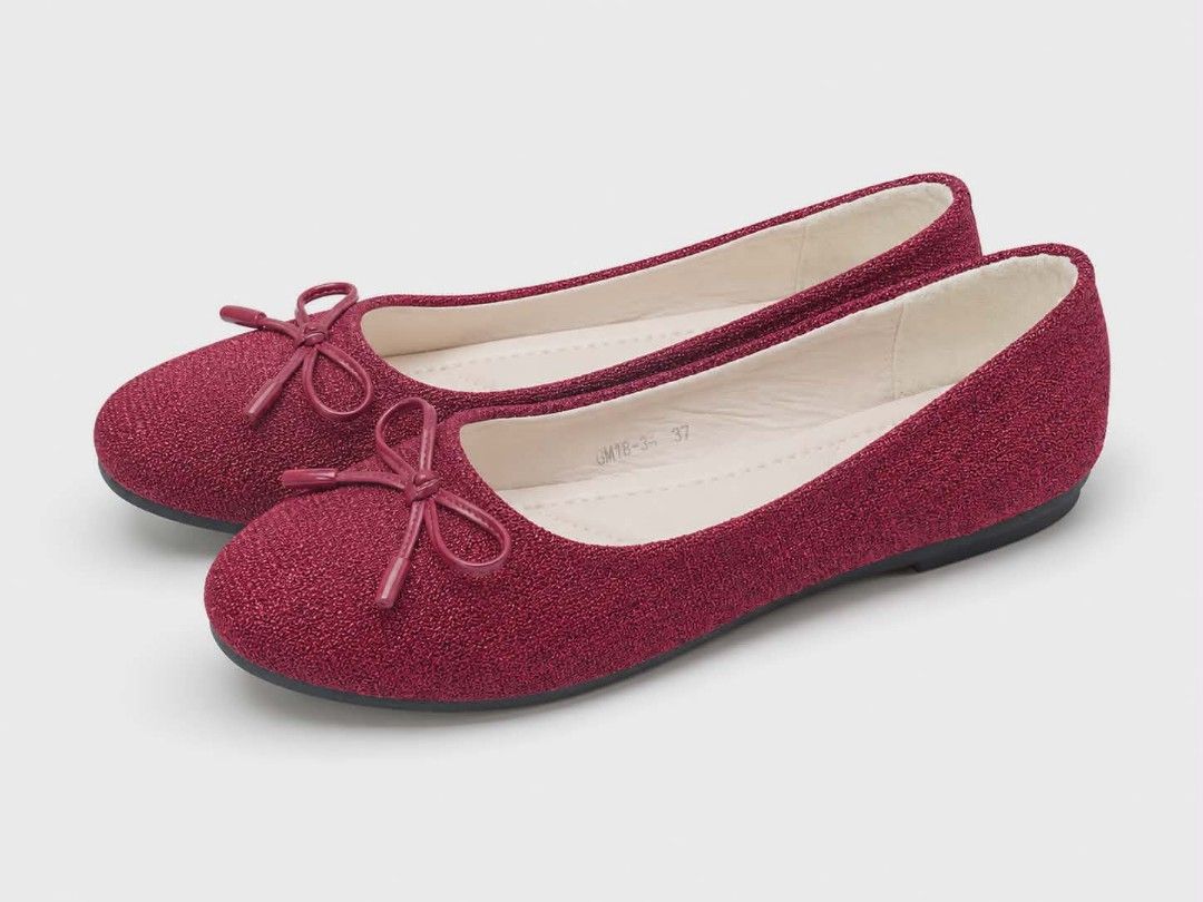Red Sandals for Women (Category: Flats & Sandals) located in Dasmarinas. Submitted by willowandwhimstore (Listing ID 1438443635, Image 3). Description: -size: 27 - newly bought - good condition.