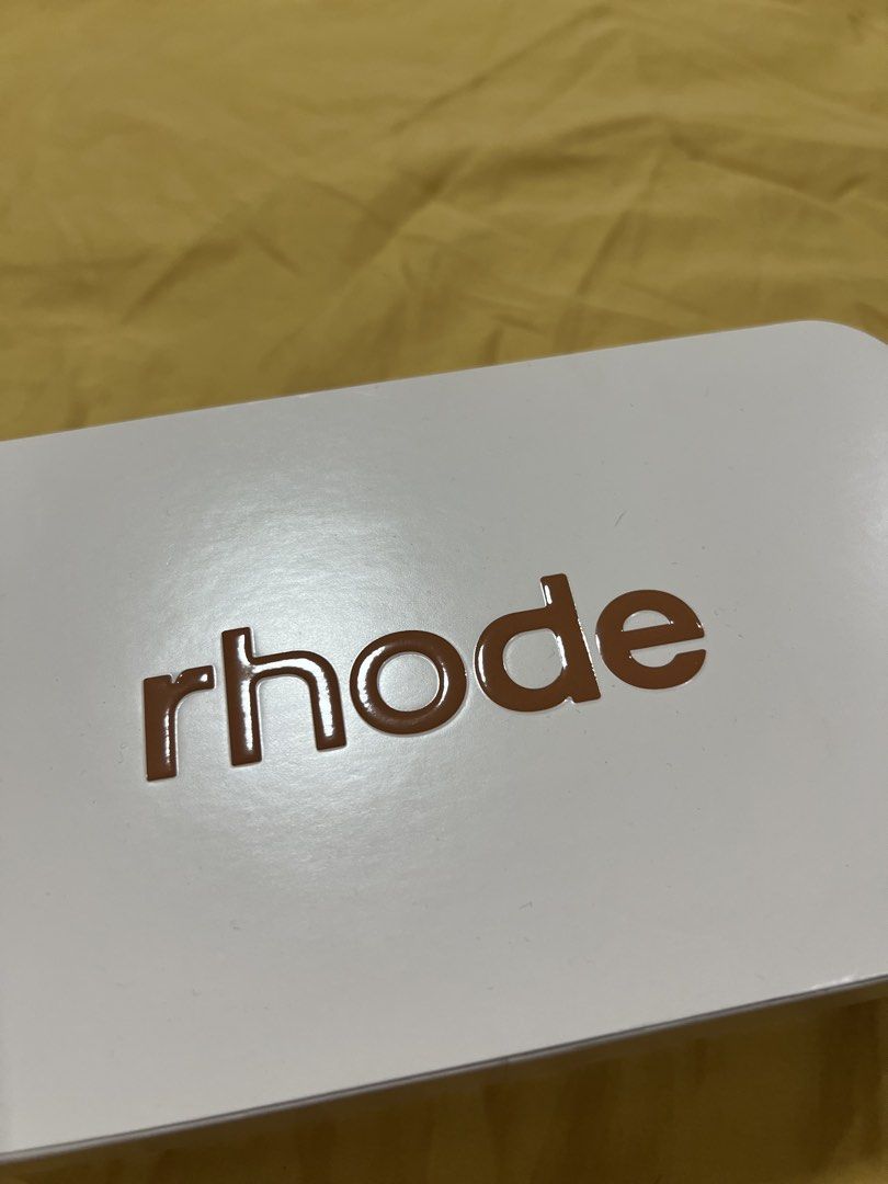 Rhode Box (from Cinnamon Roll set) (Category: Makeup) located in Paranaque City. Submitted by guevssss (Listing ID 1438313590, Image 2). Description: - BOX only - box from the cinnamon roll peptide exclusive release - few flaws, please see pics .