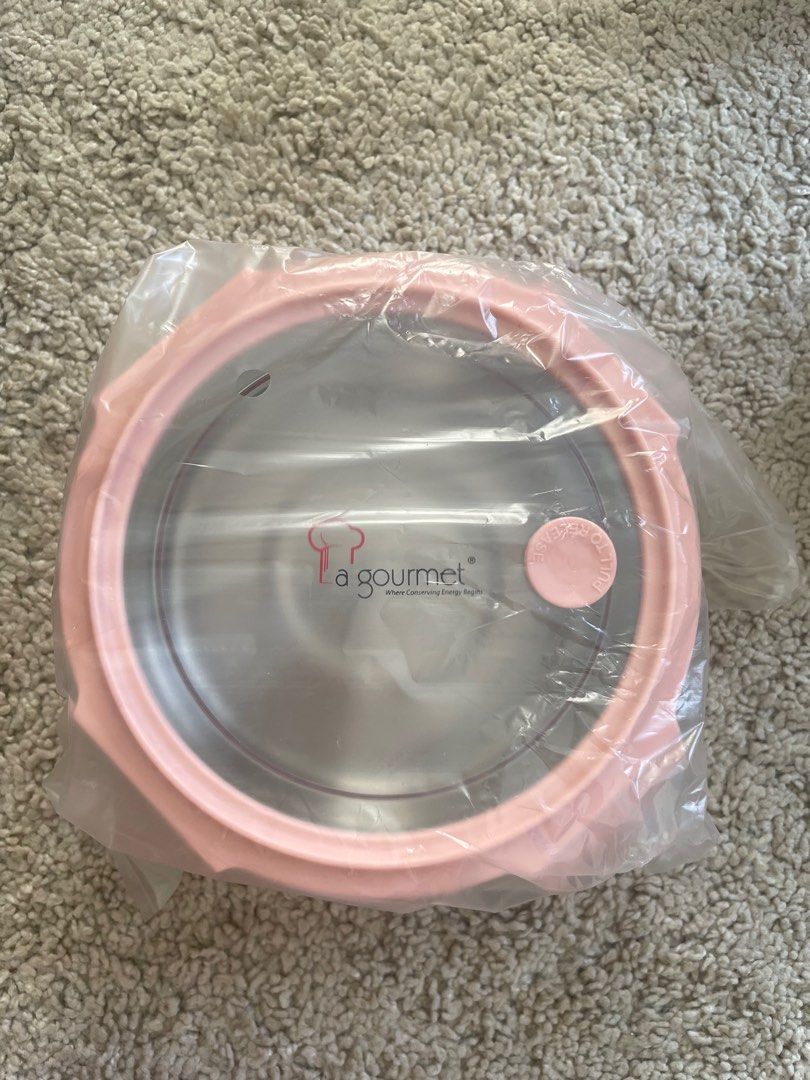 Round lunchbox456689277669232641