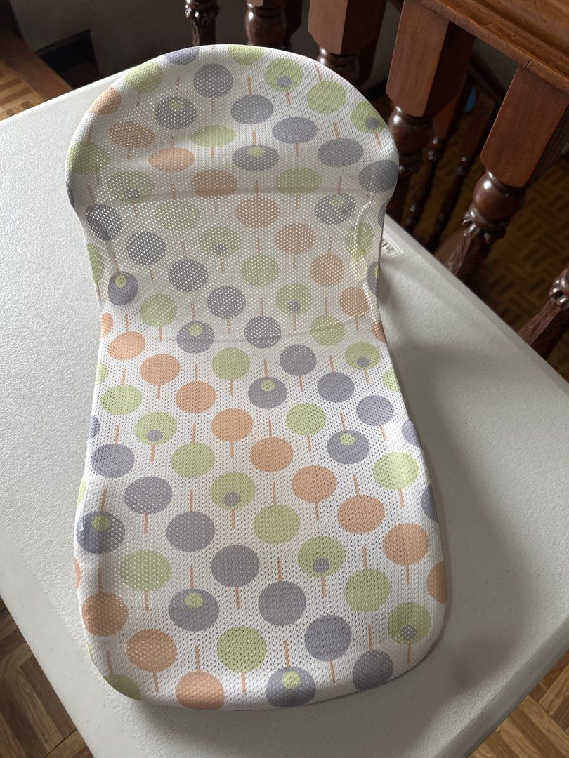 Safety 1st Bath Support (Category: Bathtub & Bath Accessories) located in Quezon City. Submitted by things2things (Listing ID 1438313648, Image 1). Description: - Safety 1st bath support - Colorful patterned fabric - Curved design for baby's comfort - Mesh back for support - Sturdy white frame - Adjustable features - Designed to fit standard baby bathtubs.