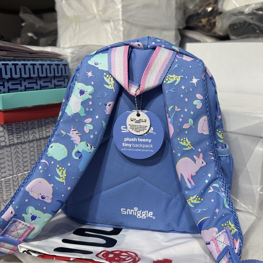 Smiggle Plush Teeny Tiny Backpack (Category: Babies & Kids Fashion) located in Bulacan. Submitted by mykakarizza (Listing ID 1438433176, Image 3). Description: NEW!!✨✨ ₱950 only Smiggle Plush Teeny Tiny Backpack (Removable plushy) Dimensions: 26x10x21cm With Smiggle Plastic Bag 📸 Actual pics! 🙋🏻‍♀️ ─── ✦ ─── ✦ ─── ✦ ─── ✦ ─── 🛍️ LOOKING FOR MORE RESELLERS 🛍️ ✨ Buy 3 pcs of ANY items — FREE SHIPPING NA!🚚 ✨ Buy 10 items → FREE SF + ₱50 OFF EA