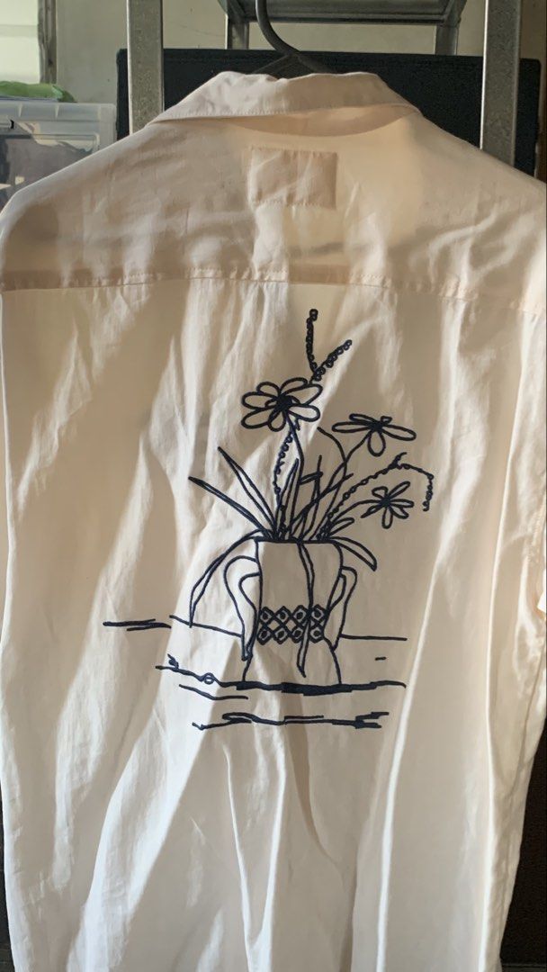 Smyth Coastal Florist Shirt (Category: Tshirts & Polo Shirts ) located in Quezon City. Submitted by gofundgill (Listing ID 1438427336, Image 2). Description: - Cream-colored Smyth shirt - Floral design on the back - "Coastal Florist Santa Monica California" embroidery on the front - Short sleeves - Button-down closure - Chest pocket.