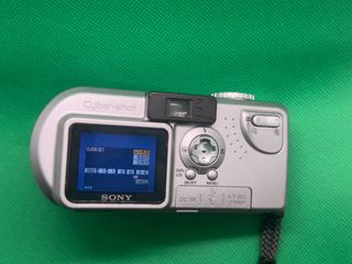 (Category: ) located in . Submitted by thatisunique_thrift (Listing ID 1438478694, Image 1). Description: .
