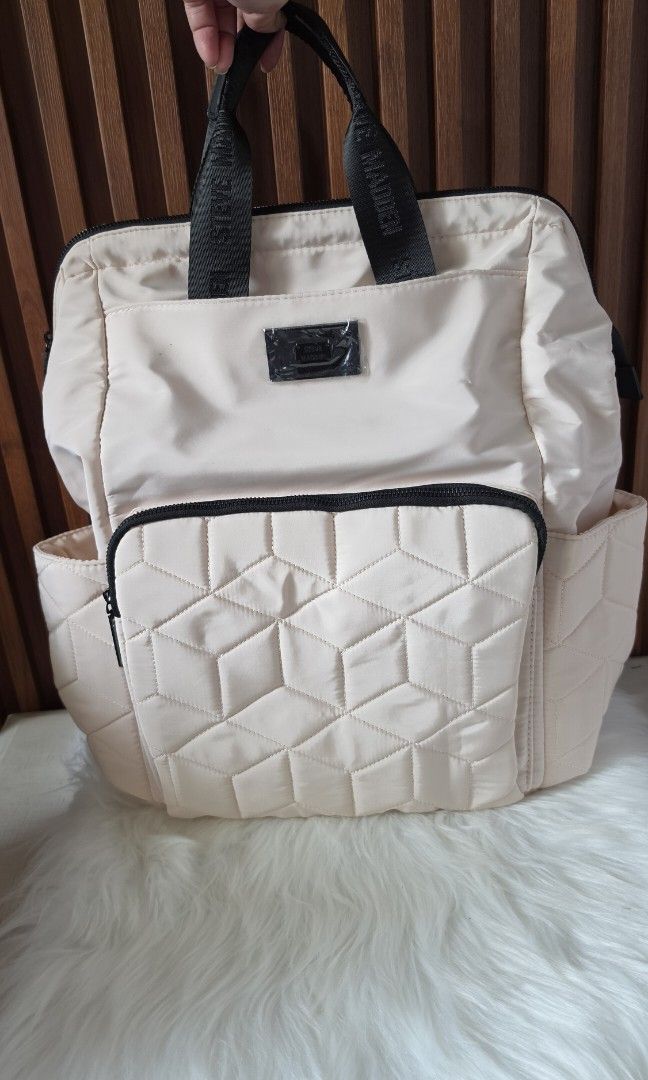 Steve Madden Bagback (Category: Backpacks) located in Tarlac. Submitted by shopwithlizzie26 (Listing ID 1438312721, Image 2). Description: .